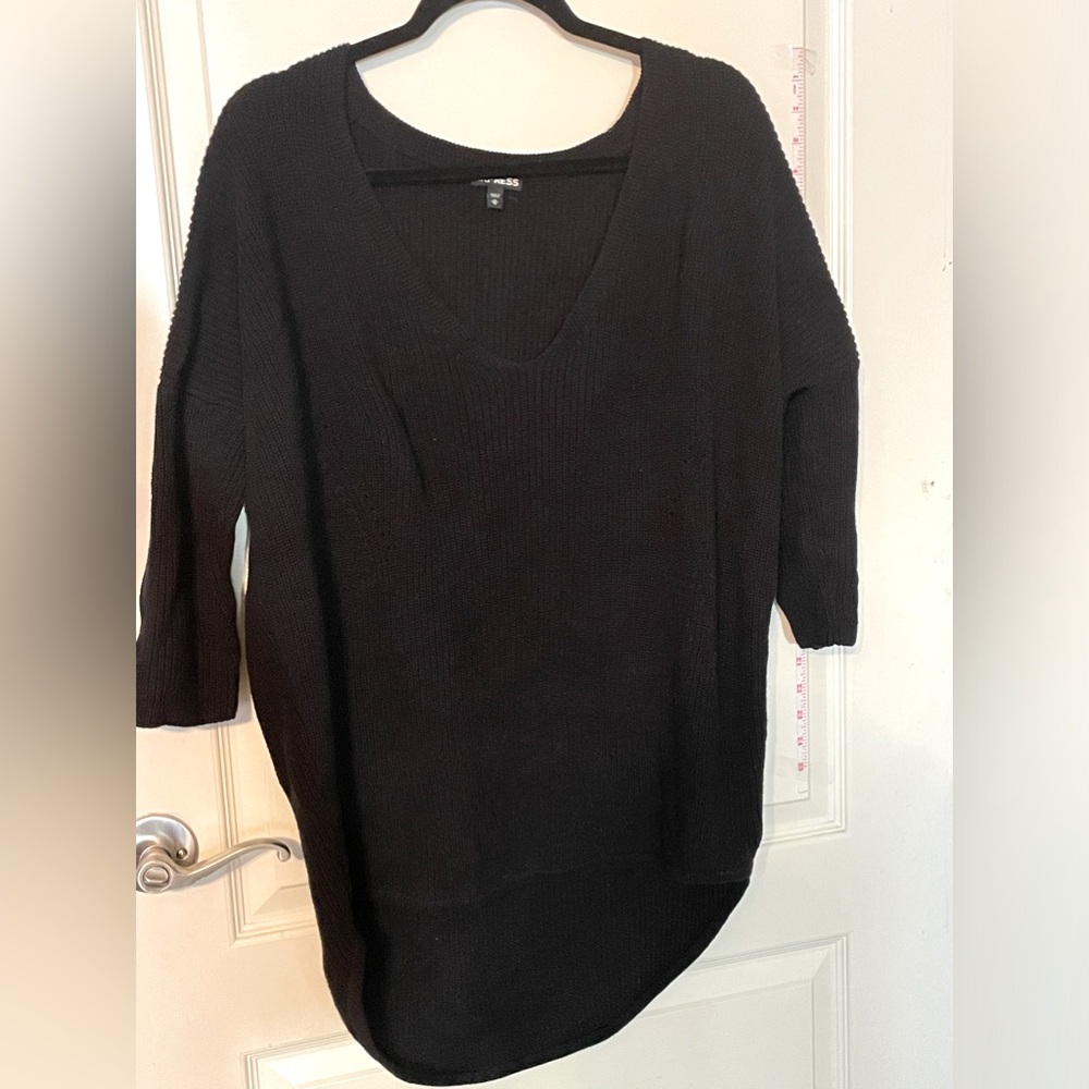 Oversized black sweater Express M long in the butt low on the chest